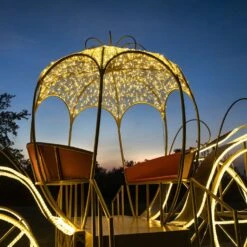 3D Carriage With Horses -Twinkly Trees Shop 3d 11024 e