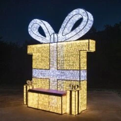 9.10' 3D Christmas Present - Photo Op Display 11 9.10' 3D Christmas Present - Photo Op Display -Twinkly Trees Shop 3d 11028 c