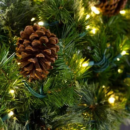 9' X 14" Mixed Pine Garland, Lit 5 9' X 14" Mixed Pine Garland, Lit - Image 5